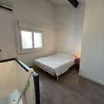 T2 Climatise Avec Garage Et Terrasse Au Grau-du-roi, 6 Couchages, Proche - Fr-1-250-267 * לה-גרו-דו-רואה