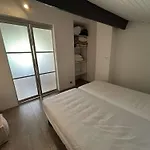 T2 Climatise Avec Garage Et Terrasse Au Grau-du-roi, 6 Couchages, Proche - Fr-1-250-267 דירה *
