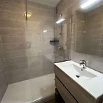 T2 Climatise Avec Garage Et Terrasse Au Grau-du-roi, 6 Couchages, Proche - Fr-1-250-267 דירה