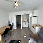 T2 Climatise Avec Garage Et Terrasse Au Grau-du-roi, 6 Couchages, Proche - Fr-1-250-267 דירה לה-גרו-דו-רואה