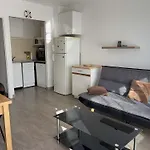 T2 Climatise Avec Garage Et Terrasse Au Grau-du-roi, 6 Couchages, Proche - Fr-1-250-267 דירה לה-גרו-דו-רואה