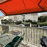 T2 Climatise Avec Garage Et Terrasse Au Grau-du-roi, 6 Couchages, Proche - Fr-1-250-267 * לה-גרו-דו-רואה