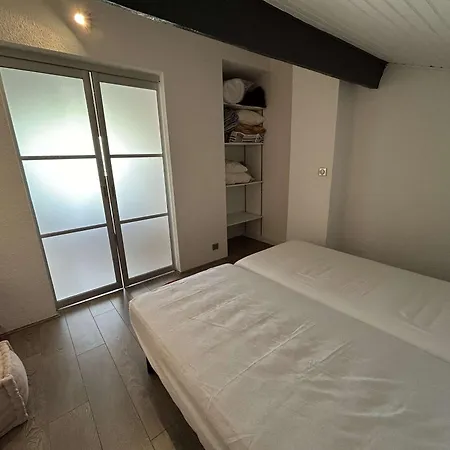 T2 Climatisé Avec Garage Et Terrasse Au Grau-du-roi, 6 Couchages, Proche - Fr-1-250-267 Appartement *