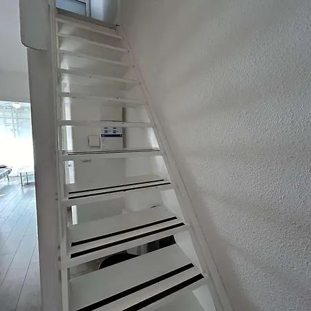 Appartement T2 Climatisé Avec Garage Et Terrasse Au Grau-du-roi, 6 Couchages, Proche - Fr-1-250-267 *