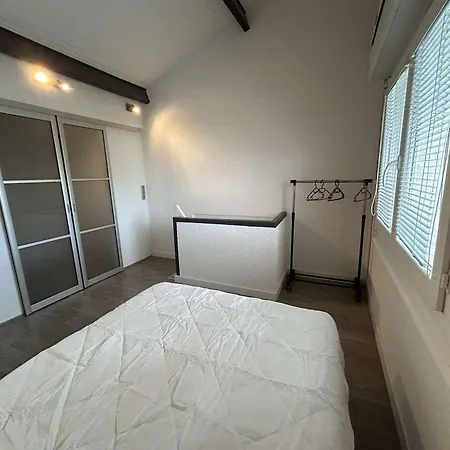 T2 Climatisé Avec Garage Et Terrasse Au Grau-du-roi, 6 Couchages, Proche - Fr-1-250-267 *