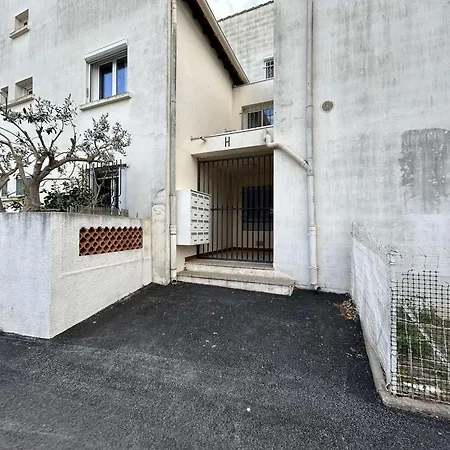 T2 Climatisé Avec Garage Et Terrasse Au Grau-du-roi, 6 Couchages, Proche - Fr-1-250-267 *