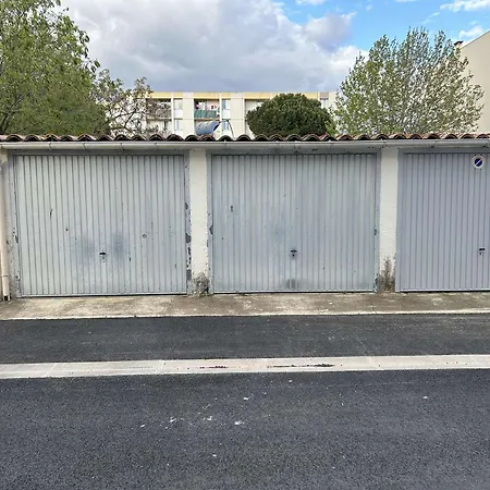 Appartement T2 Climatisé Avec Garage Et Terrasse Au Grau-du-roi, 6 Couchages, Proche - Fr-1-250-267 *